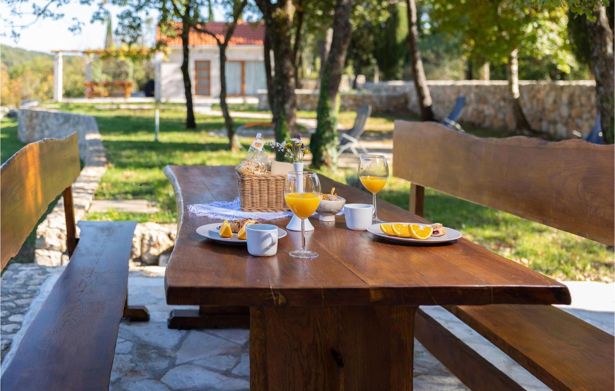 Gorgeous Home In Gruda With Outdoor Swimming Pool Zewnętrze zdjęcie