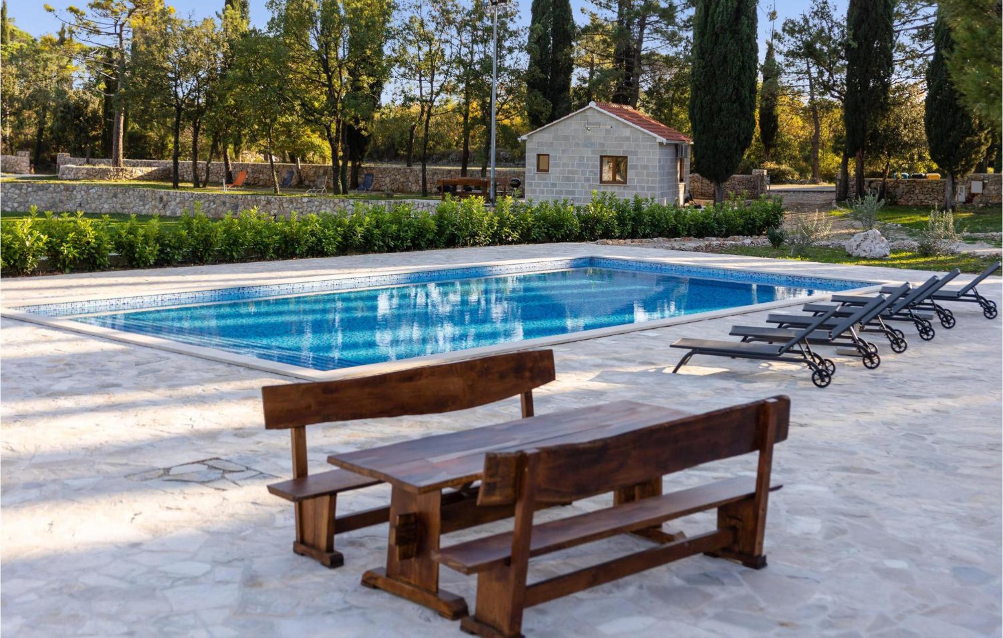 Gorgeous Home In Gruda With Outdoor Swimming Pool Zewnętrze zdjęcie
