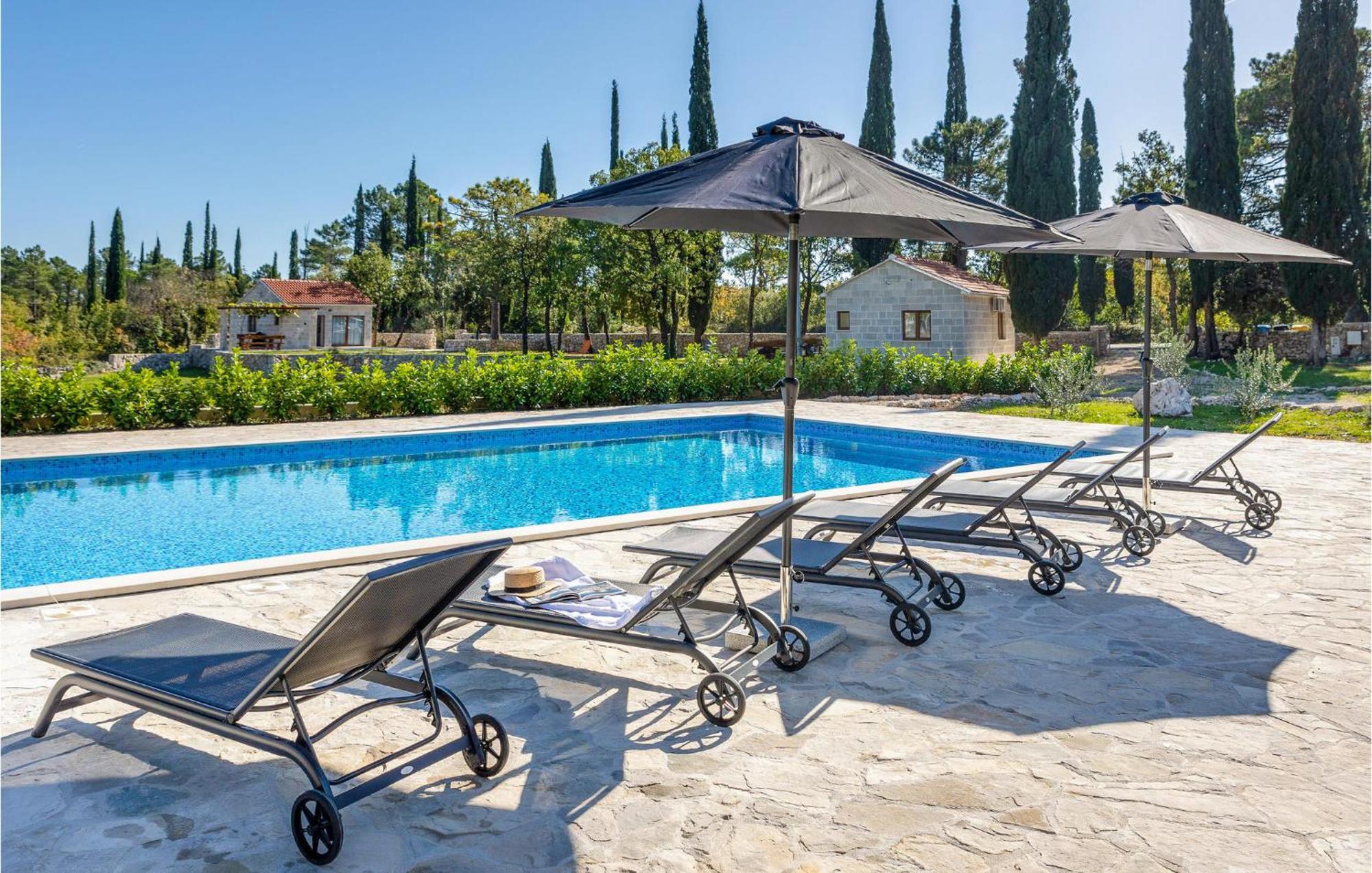 Gorgeous Home In Gruda With Outdoor Swimming Pool Zewnętrze zdjęcie